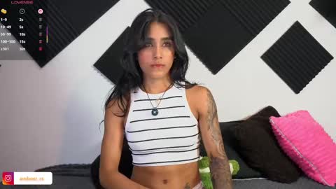 Snapshot of ambeer_rousess chatting on September 20, 2025, 12:33 am Amber online show from September 20, 2025, 12:33 am