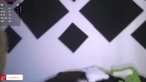 Snapshot of ambeer_rousess chatting on October 10, 2025, 2:43 am Amber online show from October 10, 2025, 2:43 am