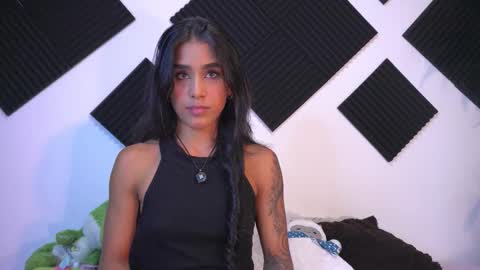 Snapshot of ambeer_rousess chatting on October 12, 2025, 7:29 am Amber online show from October 12, 2025, 7:29 am