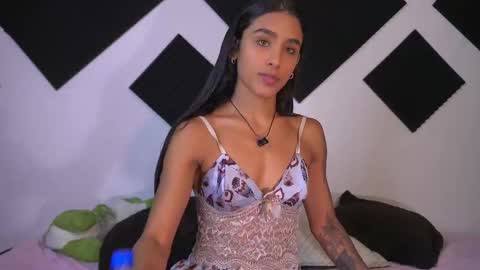 Snapshot of ambeer_rousess chatting on October 18, 2025, 12:57 am Amber online show from October 18, 2025, 12:57 am