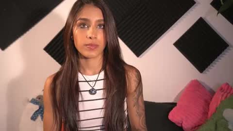 Snapshot of ambeer_rousess chatting on November 18, 2025, 12:16 am Amber online show from November 18, 2025, 12:16 am