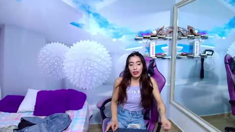 Snapshot of ambel_rose chatting on May 13, 2026, 7:06 am ambel_rose online show from May 13, 2026, 7:06 am