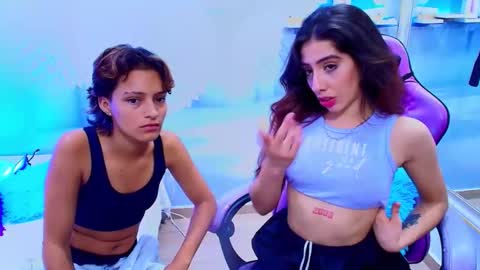 Snapshot of ambel_rose chatting on May 17, 2026, 1:03 am ambel_rose online show from May 17, 2026, 1:03 am