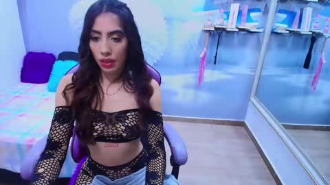 Snapshot of ambel_rose chatting on May 25, 2026, 9:10 pm ambel_rose online show from May 25, 2026, 9:10 pm