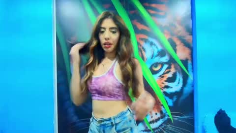 Snapshot of ambel_rose chatting on June 15, 2026, 9:00 am ambel_rose online show from June 15, 2026, 9:00 am