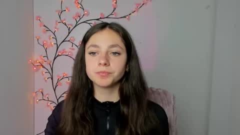 Amber online show from April 25, 2026, 5:43 am