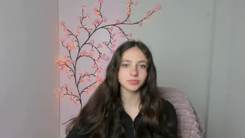Amber online show from May 3, 2026, 5:24 am