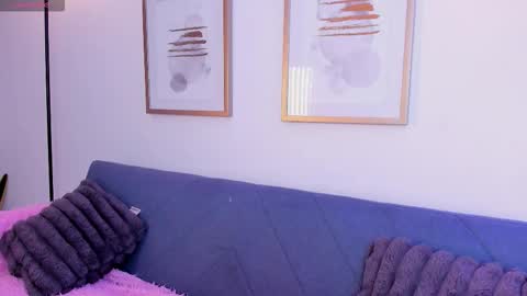 Snapshot of amber_blunt_ chatting on October 13, 2025, 9:20 am Amber online show from October 13, 2025, 9:20 am