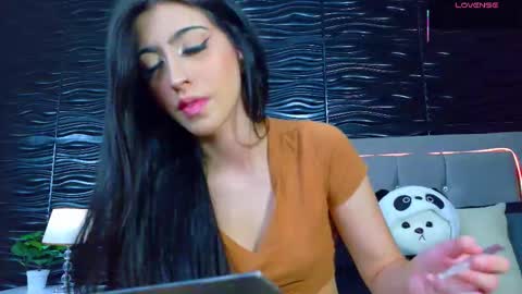 amber_bull online show from September 10, 2025, 12:38 pm