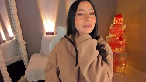 amber_curly online show from December 12, 2024, 4:43 pm