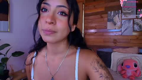 Snapshot of amber_curly chatting on May 14, 2026, 7:31 pm amber_curly online show from May 14, 2026, 7:31 pm