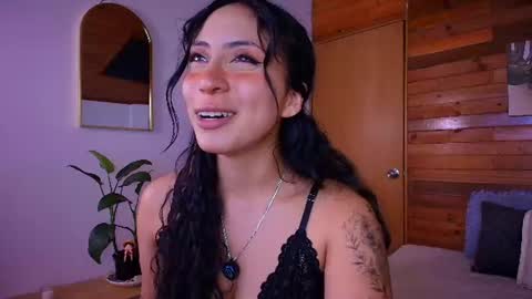 amber_curly online show from June 24, 2026, 9:14 pm