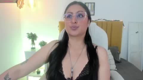 Snapshot of amber_gold113 chatting on July 27, 2026, 4:08 am Amber online show from July 27, 2026, 4:08 am