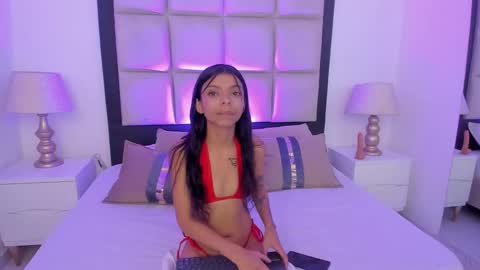 amber_harriis online show from April 28, 2026, 4:50 am