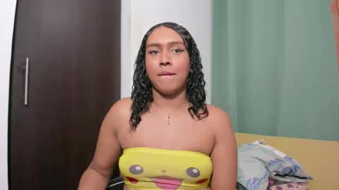 Snapshot of amber_lee20 chatting on December 18, 2024, 1:59 am LUISA online show from December 18, 2024, 1:59 am