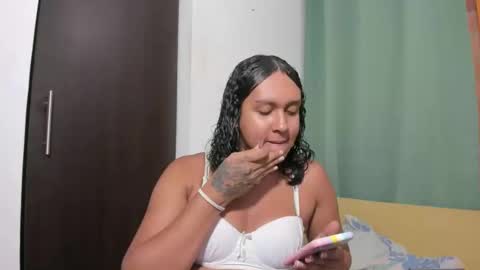 Snapshot of amber_lee20 chatting on December 24, 2024, 12:11 am LUISA online show from December 24, 2024, 12:11 am