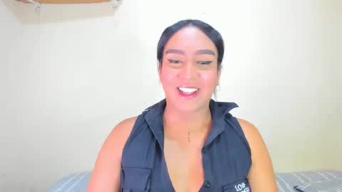 Snapshot of amber_lee20 chatting on September 13, 2025, 6:40 pm LUISA online show from September 13, 2025, 6:40 pm