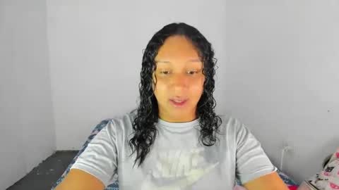 Snapshot of amber_lee20 chatting on September 23, 2025, 7:39 pm LUISA online show from September 23, 2025, 7:39 pm