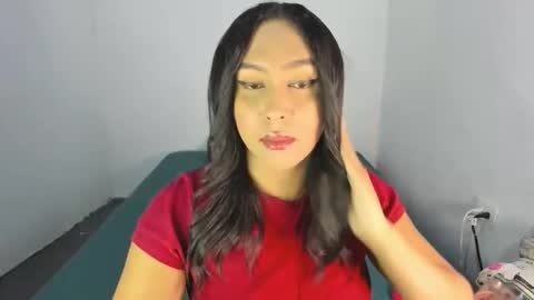 Snapshot of amber_lee20 chatting on November 21, 2025, 11:25 pm LUISA online show from November 21, 2025, 11:25 pm