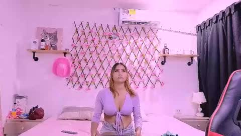 Snapshot of amber_love04 chatting on March 10, 2026, 8:36 pm amber_love04 online show from March 10, 2026, 8:36 pm