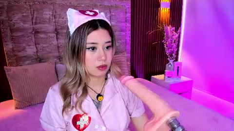 amber_palmer online show from June 20, 2026, 3:37 pm