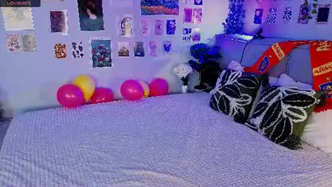 Snapshot of amber_rogerss chatting on June 14, 2026, 6:15 am Amber online show from June 14, 2026, 6:15 am