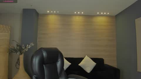  Amber   online show from October 8, 2025, 7:11 pm