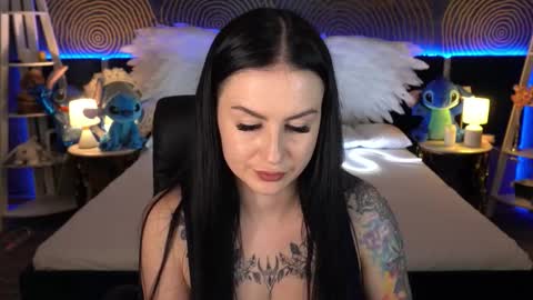 Anna online show from November 22, 2025, 2:05 pm