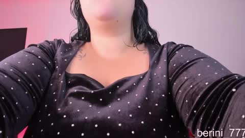 Snapshot of amberinihoffman chatting on May 15, 2026, 11:39 am Amber online show from May 15, 2026, 11:39 am