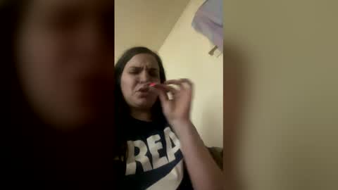 amberkni online show from February 18, 2026, 6:31 am