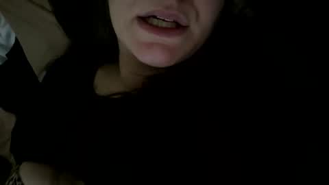 Snapshot of amberkni chatting on April 11, 2026, 6:18 am amberkni online show from April 11, 2026, 6:18 am