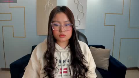 Amber  online show from March 12, 2025, 3:02 am