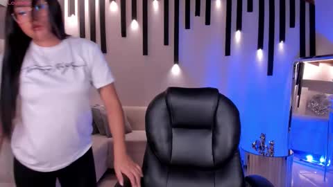 Amber  online show from September 14, 2025, 11:04 pm