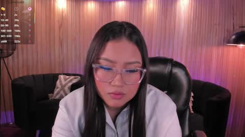 Amber  online show from November 14, 2025, 3:27 am