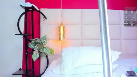 Amber .. online show from February 9, 2026, 7:07 pm