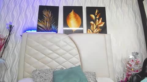 Snapshot of amberr_greyy chatting on December 4, 2024, 7:56 pm Amberr Greyy online show from December 4, 2024, 7:56 pm