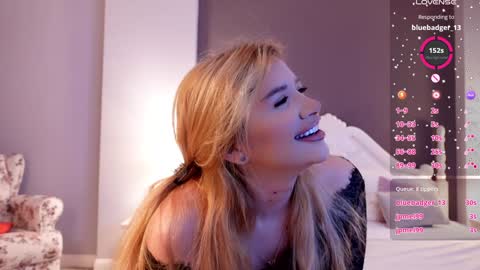 Snapshot of amberseyes chatting on December 10, 2024, 8:30 am Amberseyes online show from December 10, 2024, 8:30 am