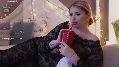 Snapshot of amberseyes chatting on January 17, 2025, 7:08 am Amberseyes online show from January 17, 2025, 7:08 am