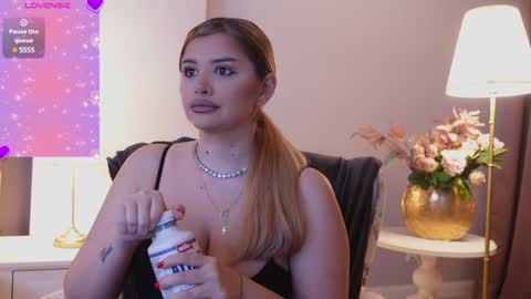 Snapshot of amberseyes chatting on February 3, 2025, 9:41 am Amberseyes online show from February 3, 2025, 9:41 am