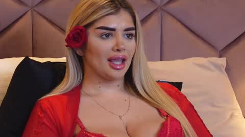 Snapshot of amberseyes chatting on February 14, 2025, 11:42 am Amberseyes online show from February 14, 2025, 11:42 am