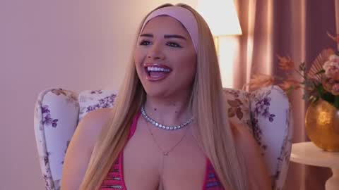 Snapshot of amberseyes chatting on February 18, 2025, 7:54 am Amberseyes online show from February 18, 2025, 7:54 am