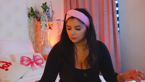 Amberseyes online show from May 4, 2026, 5:14 am