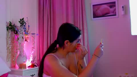 Amberseyes online show from May 11, 2026, 5:24 am