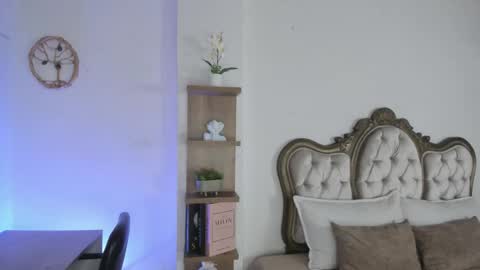 Amber online show from December 15, 2025, 8:46 pm