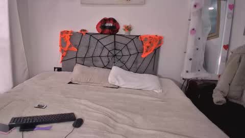 Snapshot of amberx_sweet chatting on October 13, 2025, 7:14 pm Amber online show from October 13, 2025, 7:14 pm