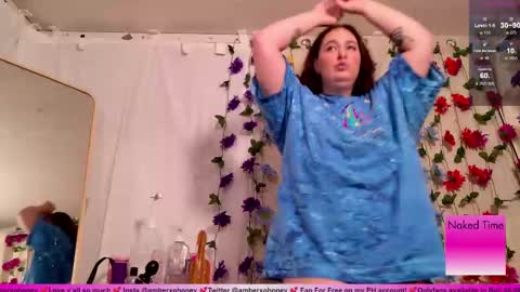 Snapshot of amberxoxhoney chatting on October 25, 2025, 7:08 pm Amber Honey online show from October 25, 2025, 7:08 pm