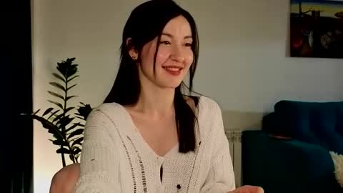 Snapshot of ambientmoon chatting on October 12, 2025, 4:28 pm Moon inst 4mbientmoon online show from October 12, 2025, 4:28 pm