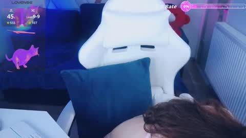 AmbraEnm online show from February 8, 2026, 1:14 pm