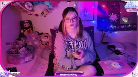 Snapshot of ambrosiakitty chatting on May 21, 2026, 10:44 am Ambrosia online show from May 21, 2026, 10:44 am
