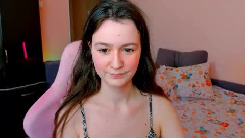 Snapshot of ameli_moon chatting on March 24, 2026, 12:43 pm Eileen online show from March 24, 2026, 12:43 pm